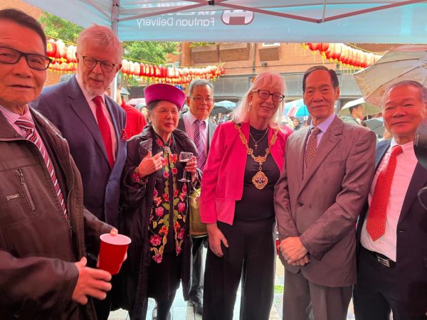 MAUK Featured in Chinese in Europe