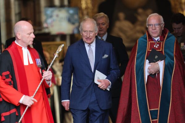His Majesty joins Anglican church leaders for the Advent worship of prayers, readings and choral singing